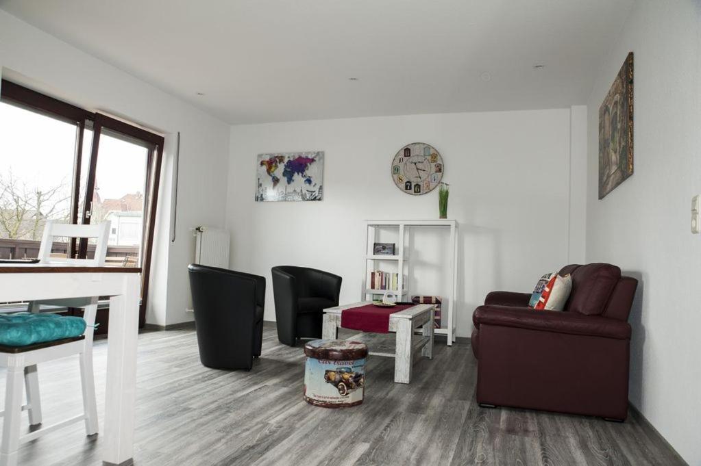 Exklusive Ferienwohnung Mit Balkon, 2 Schlafzimmer Im Haus Sertuerner アインベック エクステリア 写真